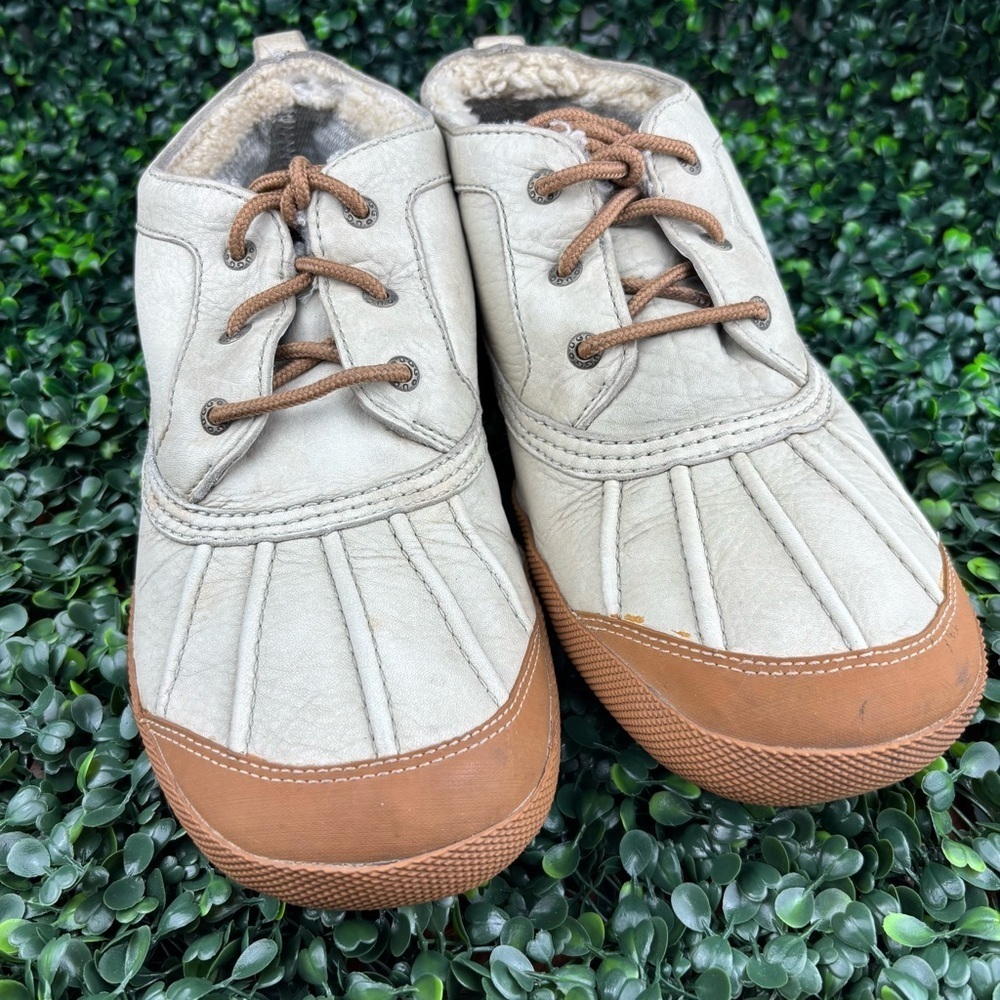UGG Cream and Brown Lace-Up Duck Boots size 10.5